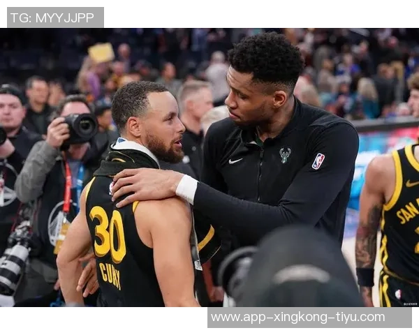 库里盛赞追梦期待与字母哥对决展现冠军心态 库里盛赞追梦期待与字母哥对决展现冠军心态