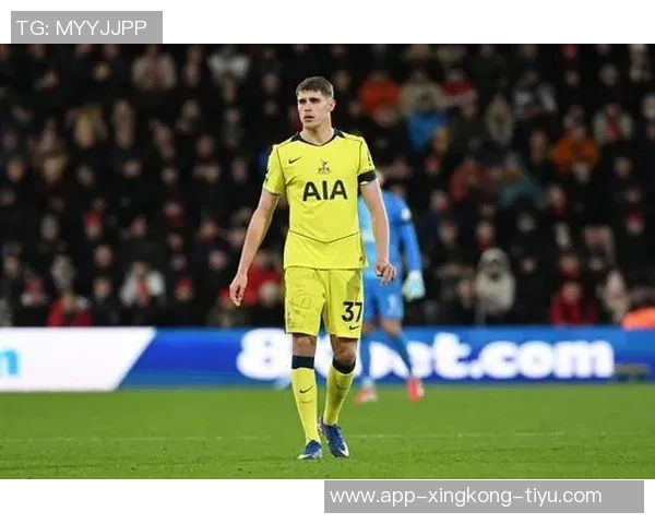 阿邦拉霍认为范德芬应寻求更强球队建议离开热刺续约